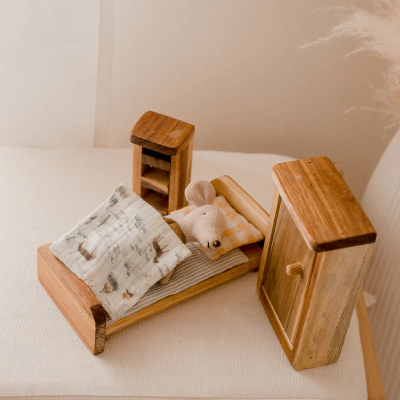 Qtoys Doll Bedroom Furniture Set 3pcs Dollhouse Furniture Pretend & Imaginative Play 3yrs+