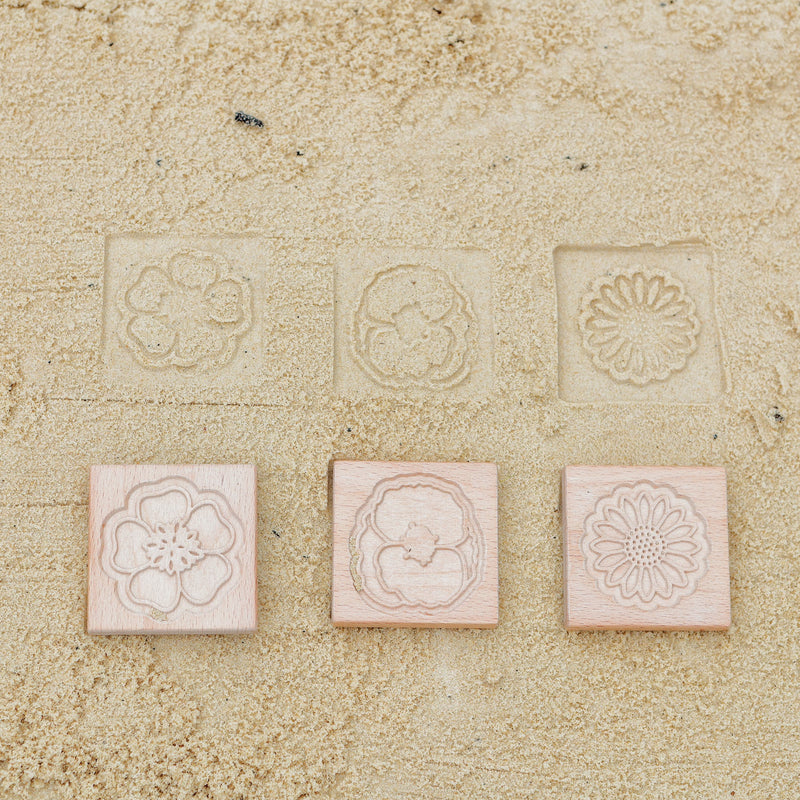 Yellow Door Match Me Wooden Sensory Flower Tiles 12pcs Art and Craft for Kids Playdough Sand Toys Sensory Toys 18m+