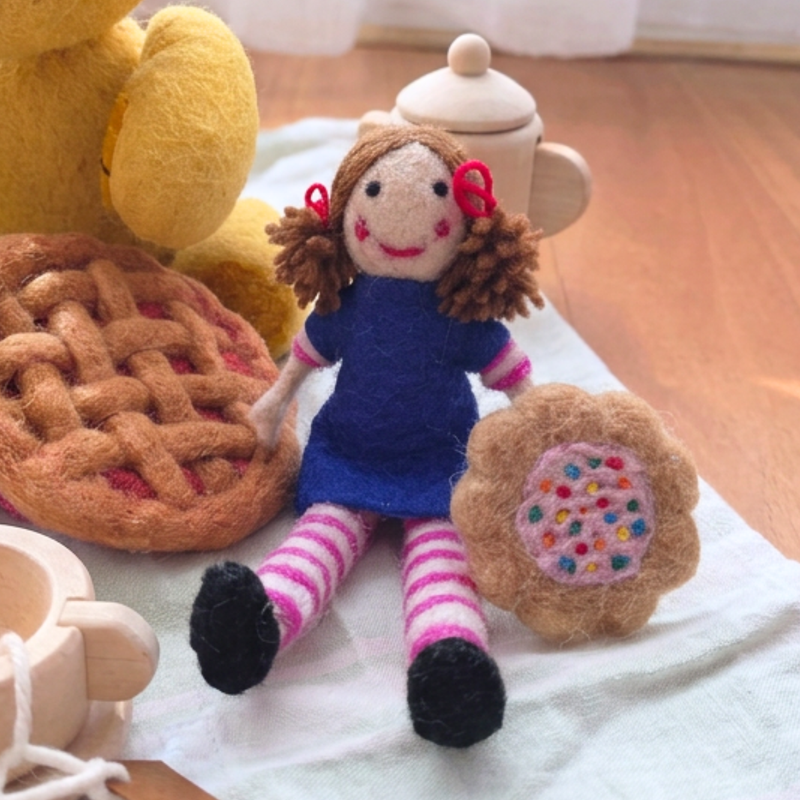 Tara Treasures Felt Jemima 18cm Play School Pretend & Imaginative Play Toys 3yrs+