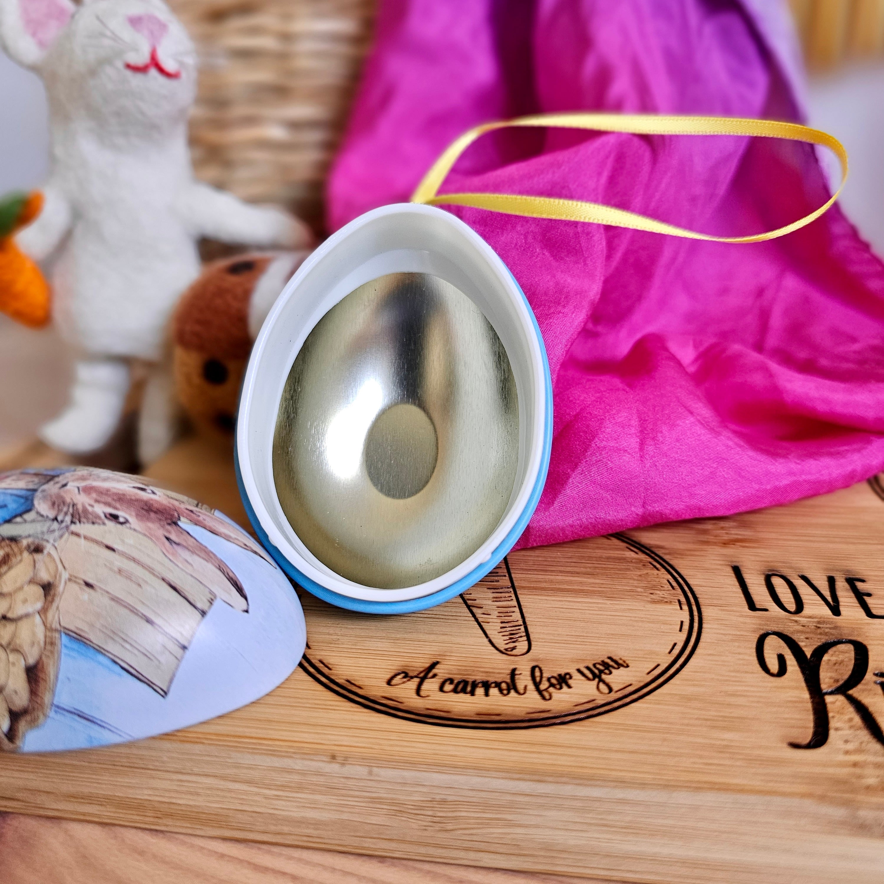  PETER RABBIT EGG BOX 美品 Peter Rabbit Easter Mini Egg Shape Tins Easter 6cm x 4.5cm — My