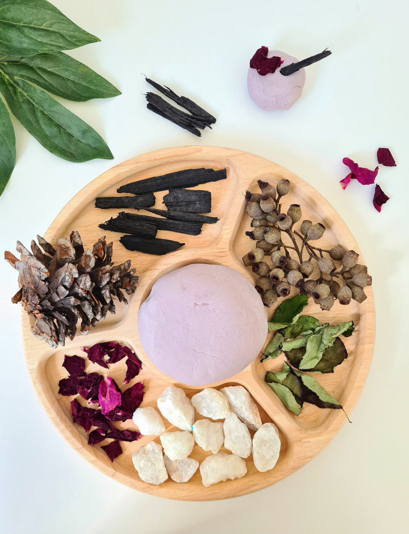 Qtoys Round Divided Natural Activity Tray Sensory Toys Tools 3yrs+