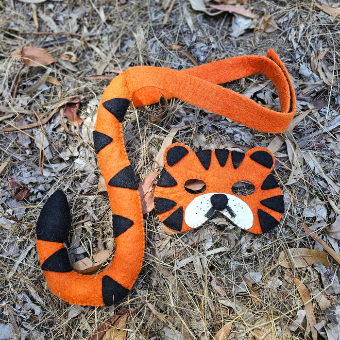 Pashom Tiger Felt Mask and Tail Set