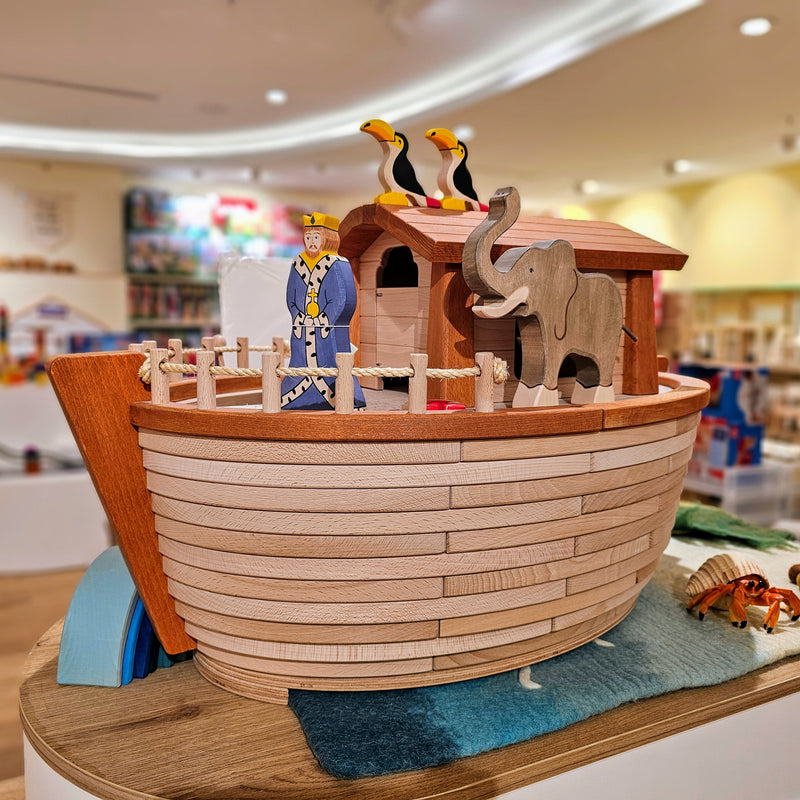 Holztiger Noah's Ark Wooden 3yrs+ (Bulky Shipping)