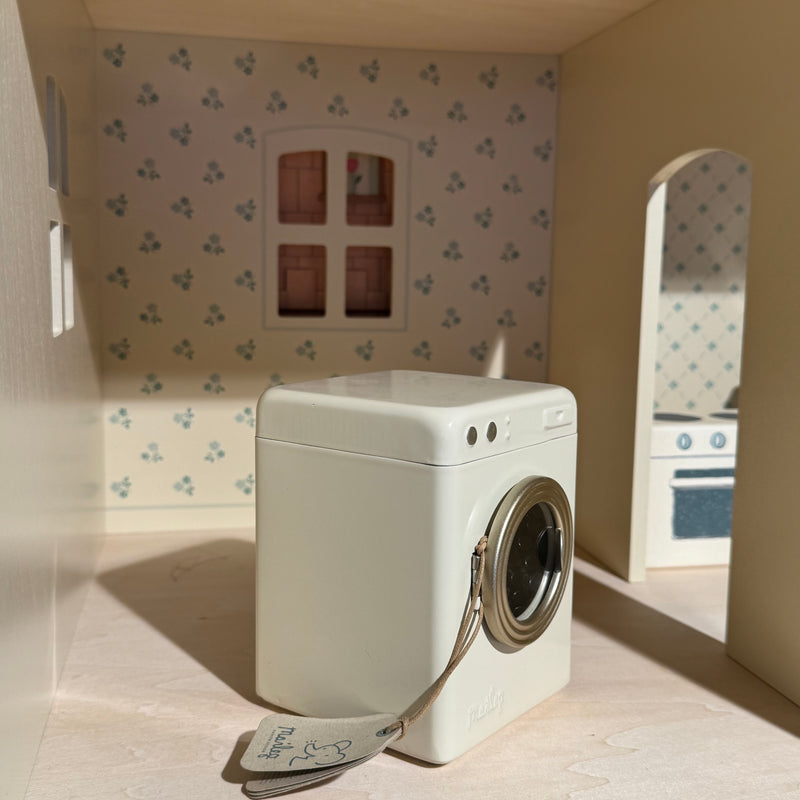 Maileg Miniature Washing Machine Gifting Idea for 3yrs+