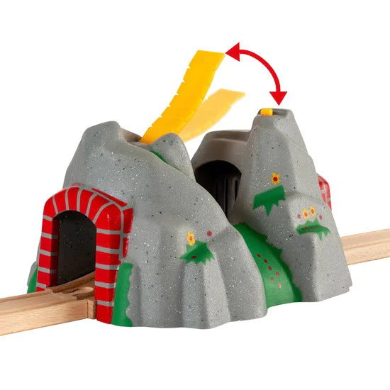 BRIO Adventure Tunnel with Sound  3yrs+