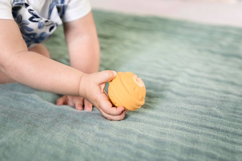 Sophie La Girafe 3 Musical Balls Sensory Gift Ideas for Baby 3m+