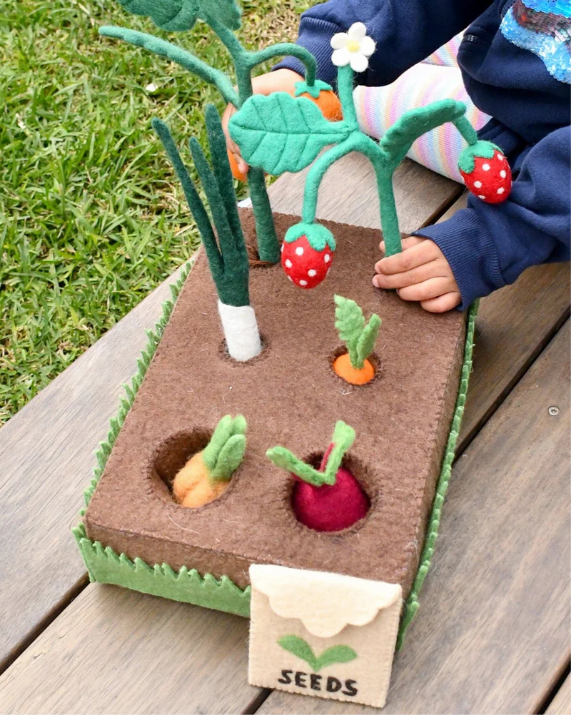 Tara Treasures Felt Garden Planter Box With Spout and Vegetables Pretend and Imaginative Play Farm Toys 3yrs+