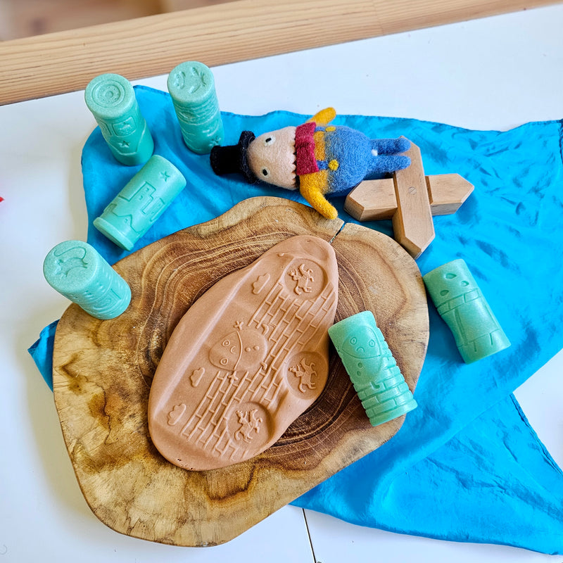 Yellow Door Let's Roll Nursery Rhymes Rolling Pin Art and Craft for Kids Playdough Sand Toys Sensory Toys Toddler 2yrs+