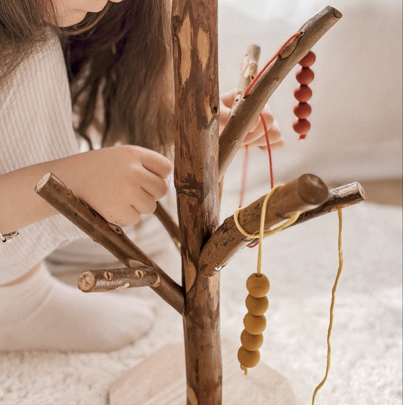 Qtoys Reggio Emilia Threading Tree Motor Skills Developmental Toys for Toddlers 2yrs+