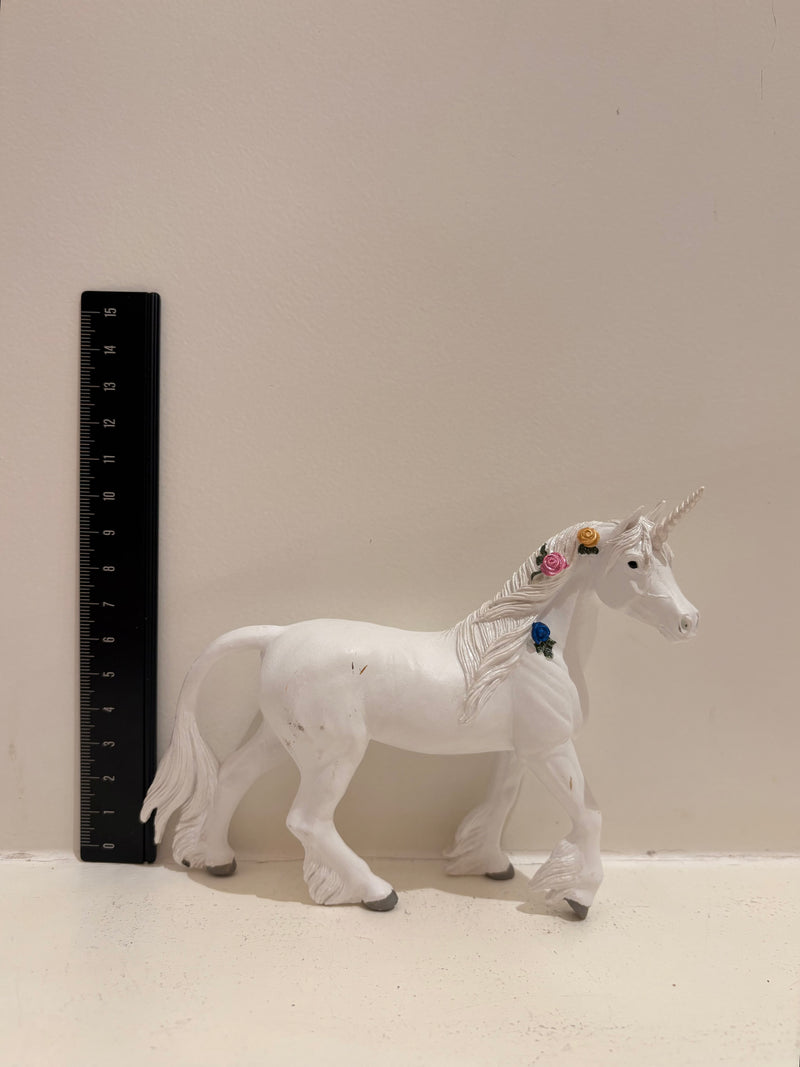 White Unicorn Figurine by Safari Ltd Animal Figurines Unicorn Toys 3yrs+