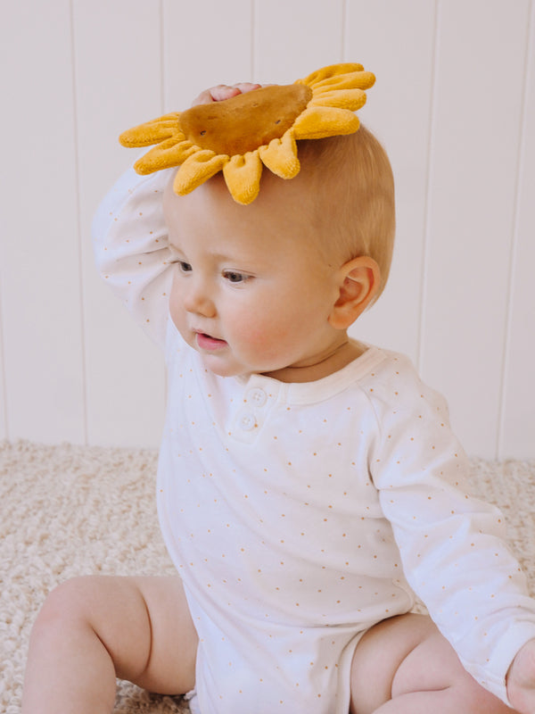 Tikiri Sunflower Scrunchie Baby Toys Baby Shower Gift Ideas Baby Toys 0m+