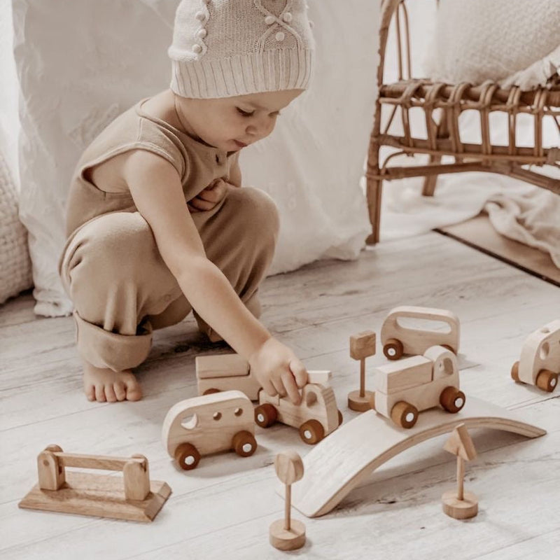 Qtoys Wooden Vehicle Play Set 12pcs Garage Toy Car 3yrs+