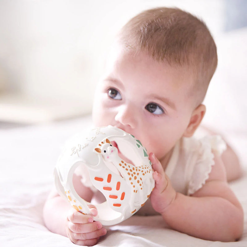 Sophie La Girafe Sensory Teething Ball Gift Idea for Baby 3m+