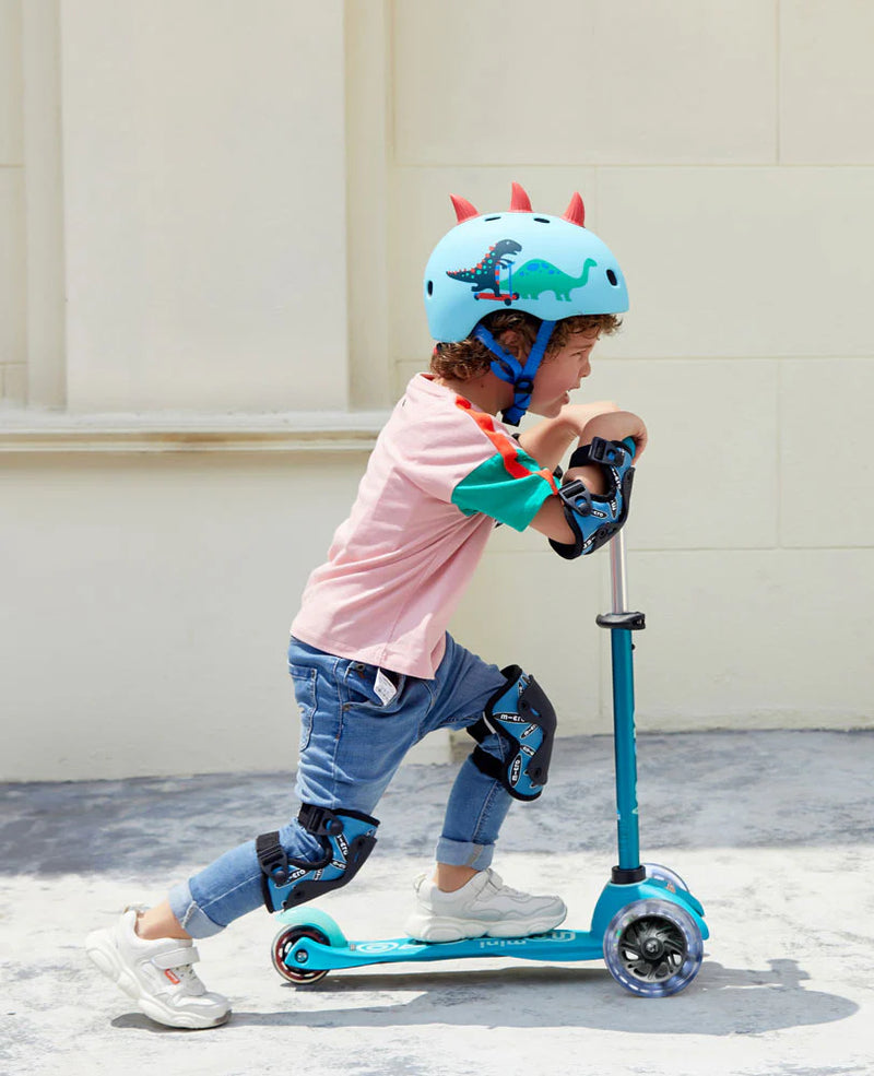 Micro Scooter Mini Deluxe 3 Wheels 2 Colours LED Light Up Wheels Kids Scooter Best Seller 2-5yrs (Bulky Shipping)