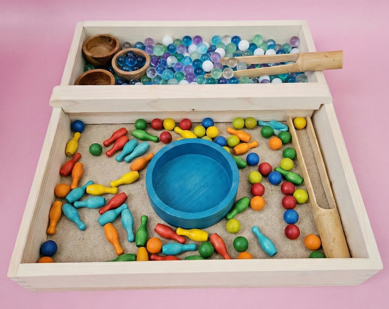 Qtoys Montessori Sand Tray Nature Play Tools and Toys Developmental Toys for Preschoolers 3yrs+