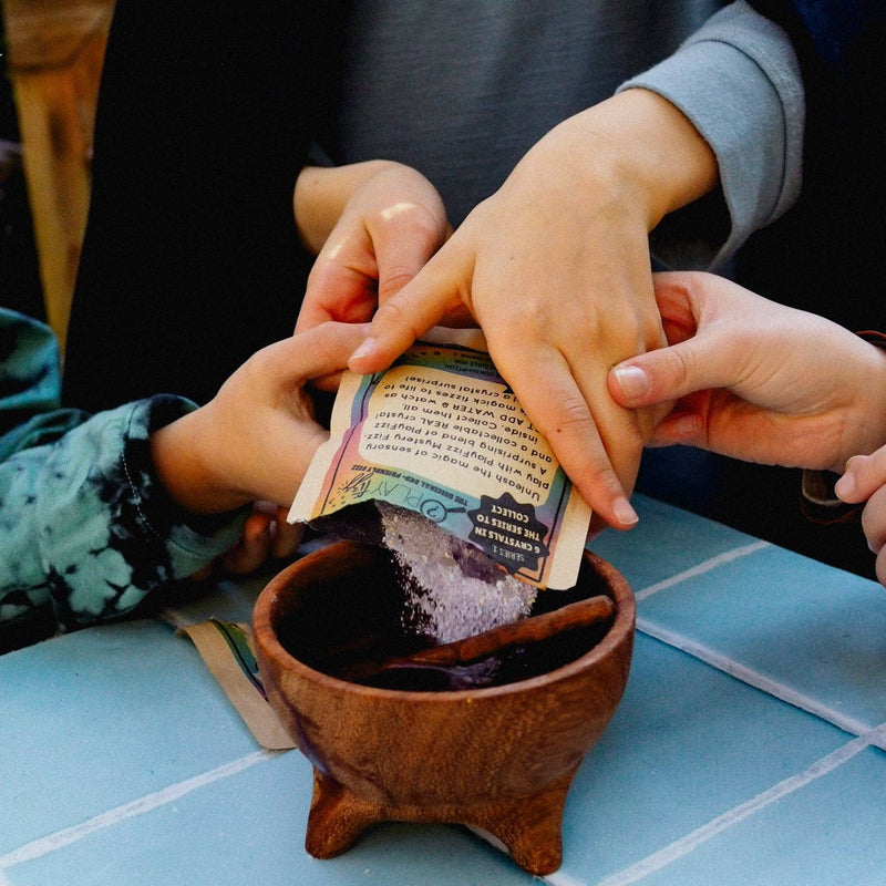 Magick Makers Mystery PlayFizz by Wild Mountain Child Sensory Water Play Potions Painting and Science Experiments Art and craft for Kids Early Science STEM Toys 3yrs+