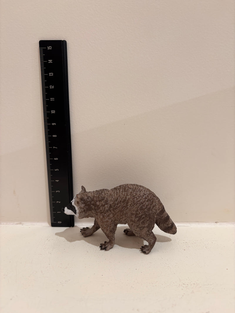 Raccoon Figurine by Safari Ltd Safari Collection Animal Figurines 3yrs+