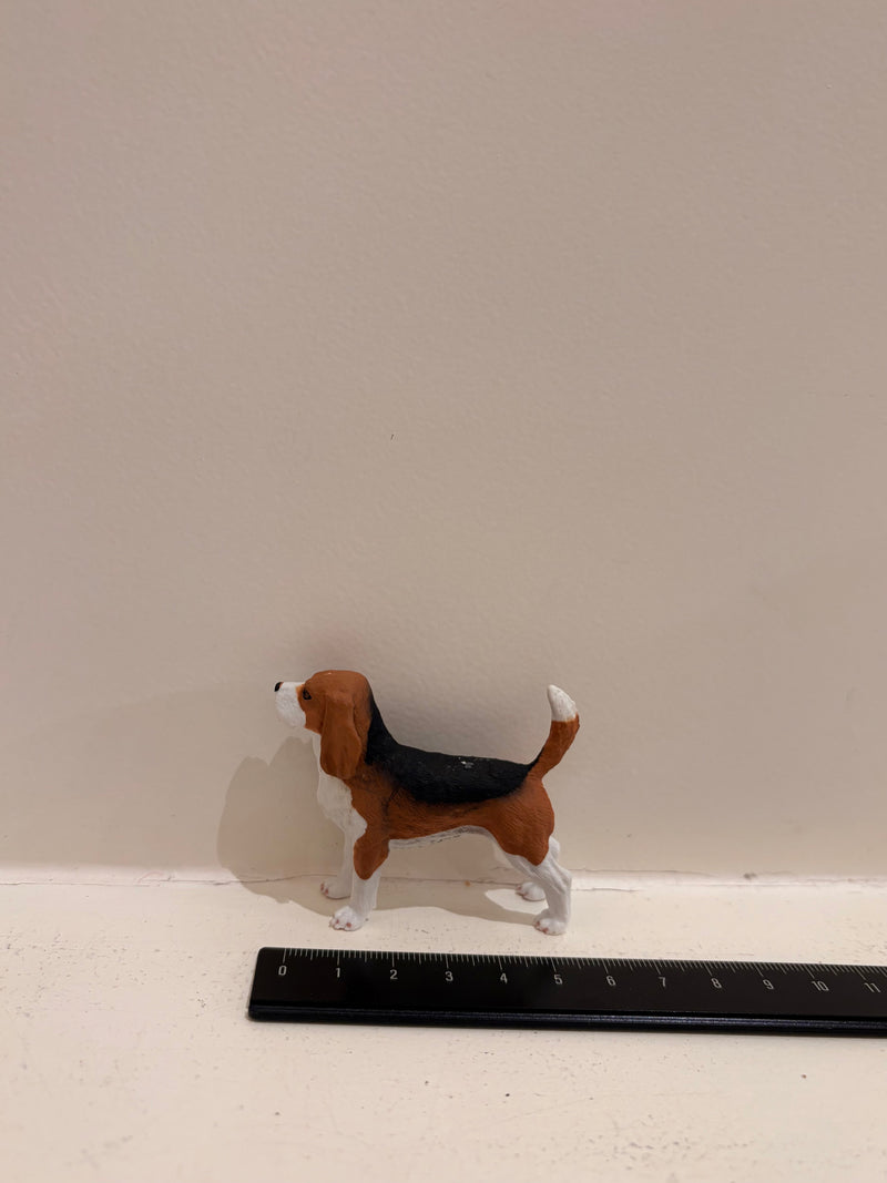 Beagle Dog Figurine by Safari Ltd Farm Collection Animal Figurines 3yrs+