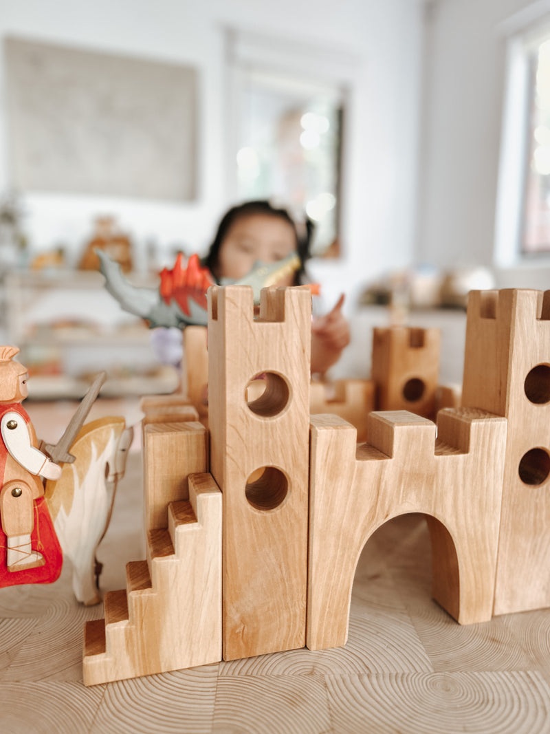 Bauspiel Knight’s Castle Set 10pcs Wooden Toys Fairy Unicorn and Castle, Dinosaur and Dragon Theme 3yrs+