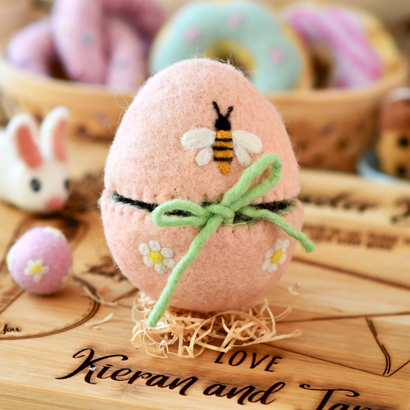Tara Treasures Felt Egg Cover - Peach with Bee Motif Easter Toys 3yrs+