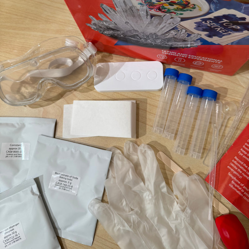 Australian Geographic Chemistry Lab Science Kit with 16 Chemistry Experiments Early Science STEM Toys Gifting Idea for 10yrs+