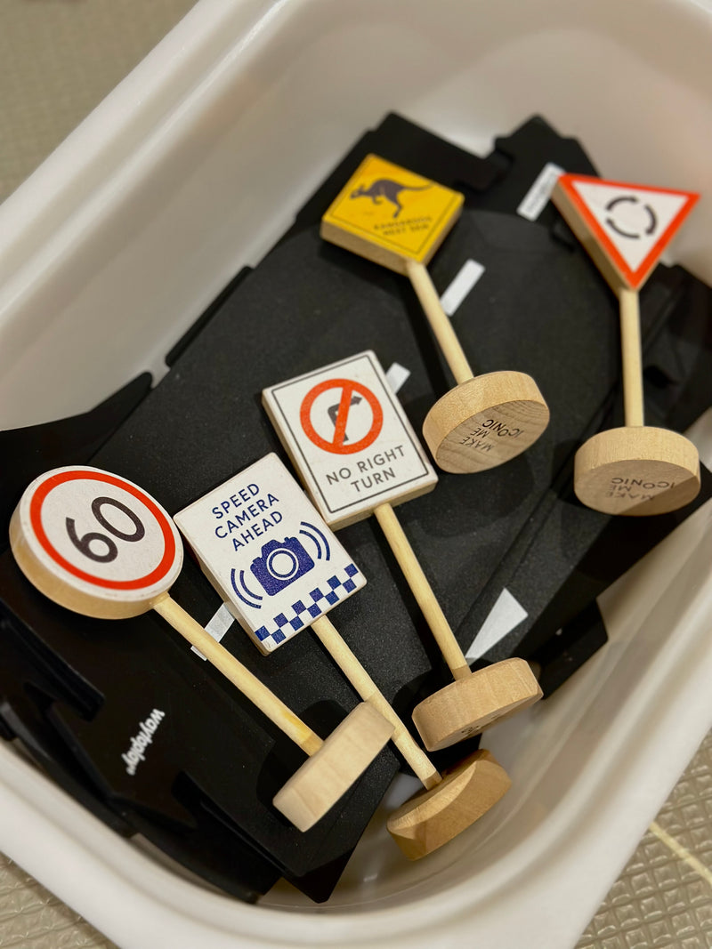 Make Me Iconic Australian Road Signs Set of 5 Double Sided 10cm Toddler Toys Best Seller 2yrs+