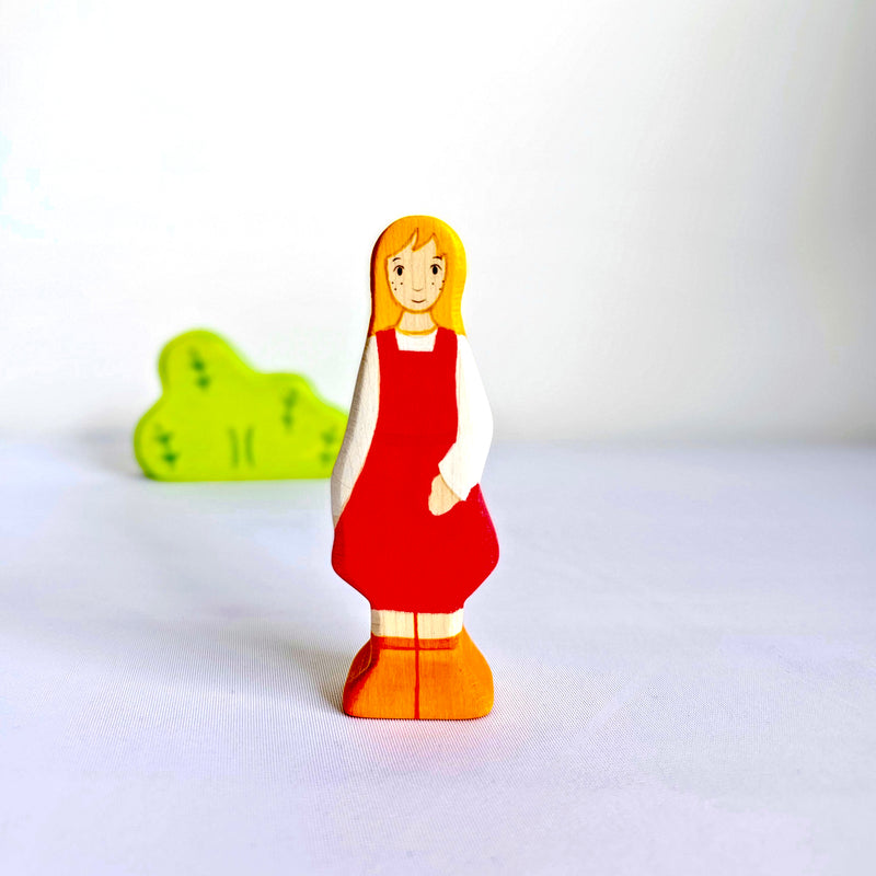 Holztiger Girl Farmer's Daughter Wooden Figures 3yrs+