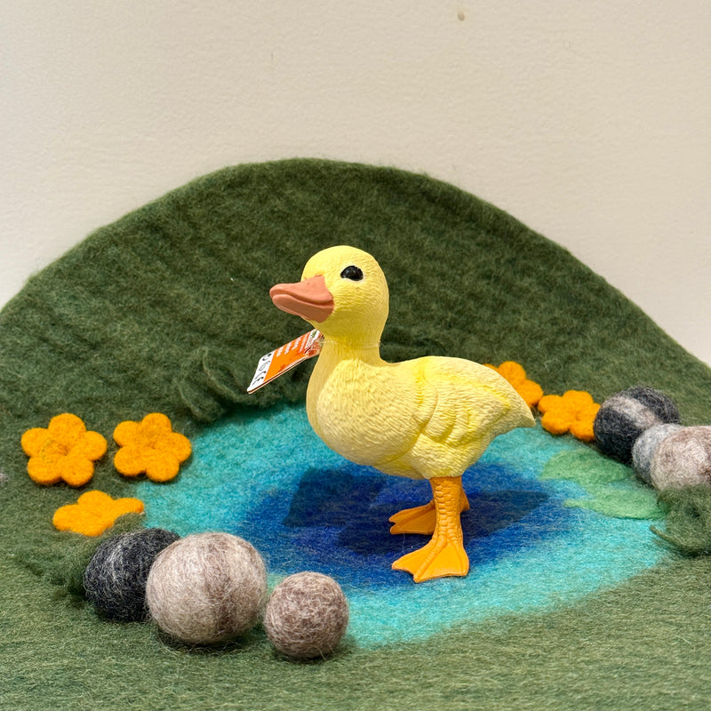 Duckling Figurine by Safari Ltd Farm Collection Animal figurines 3yrs+
