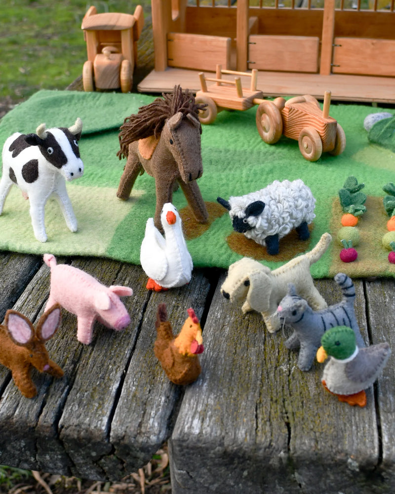 Tara Treasures Felt Farm Animals Set of 10 Pretend & Imaginative Play Animal Toys Best Seller 3yrs+