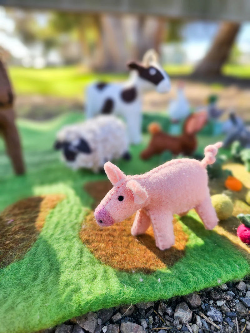 Tara Treasures Felt Pig Pretend & Imaginative Play Farm Animal Toys Felt Animals 3yrs+