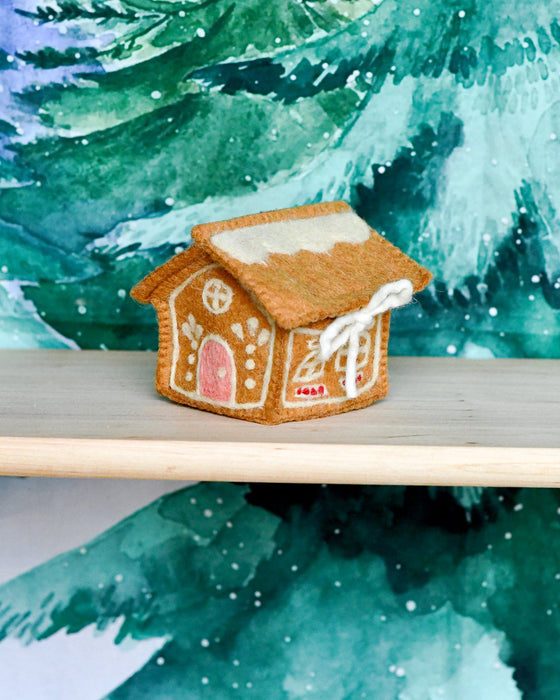 Tara Treasures Felt Gingerbread House with Pink Door