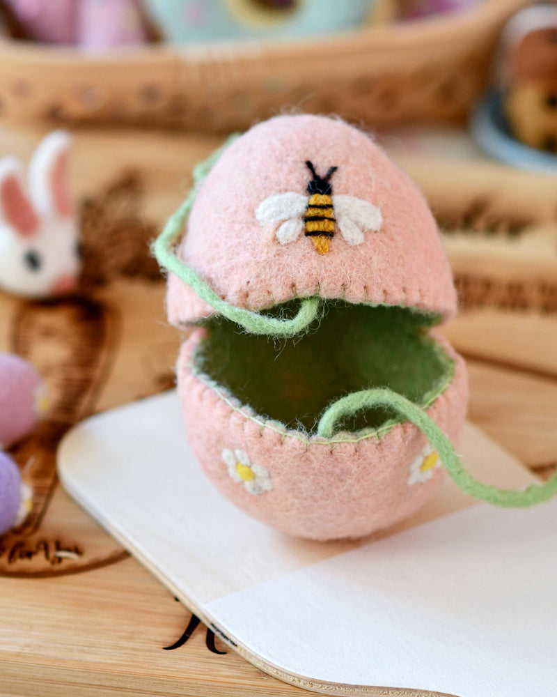 Tara Treasures Felt Egg Cover - Peach with Bee Motif Easter Toys 3yrs+