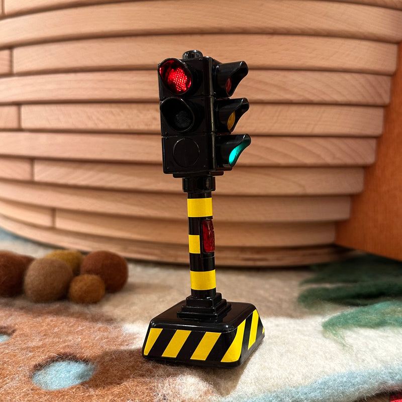 Dickie Toys Traffic Light With Light and Sound 12cm Best Seller 3yrs+
