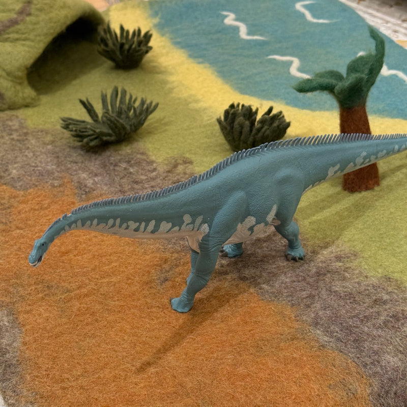 Extra Large Diplodocus Figurine by Safari Ltd Dinosaur & Prehistoric World Collection Animal Figurines Dinosaur and Dragon Theme 3yrs+