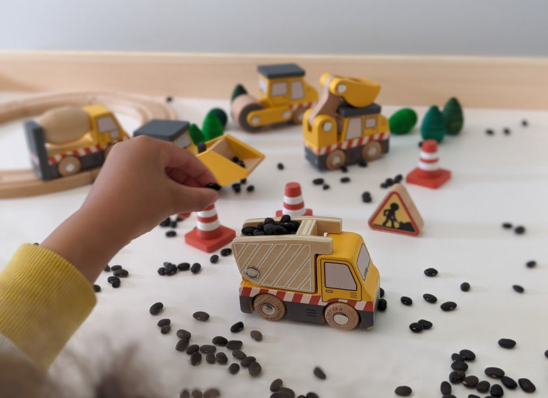 Le Toy Van Construction Set 9pcs  Wooden Toy Car Toddler Gifts Idea 2yrs+