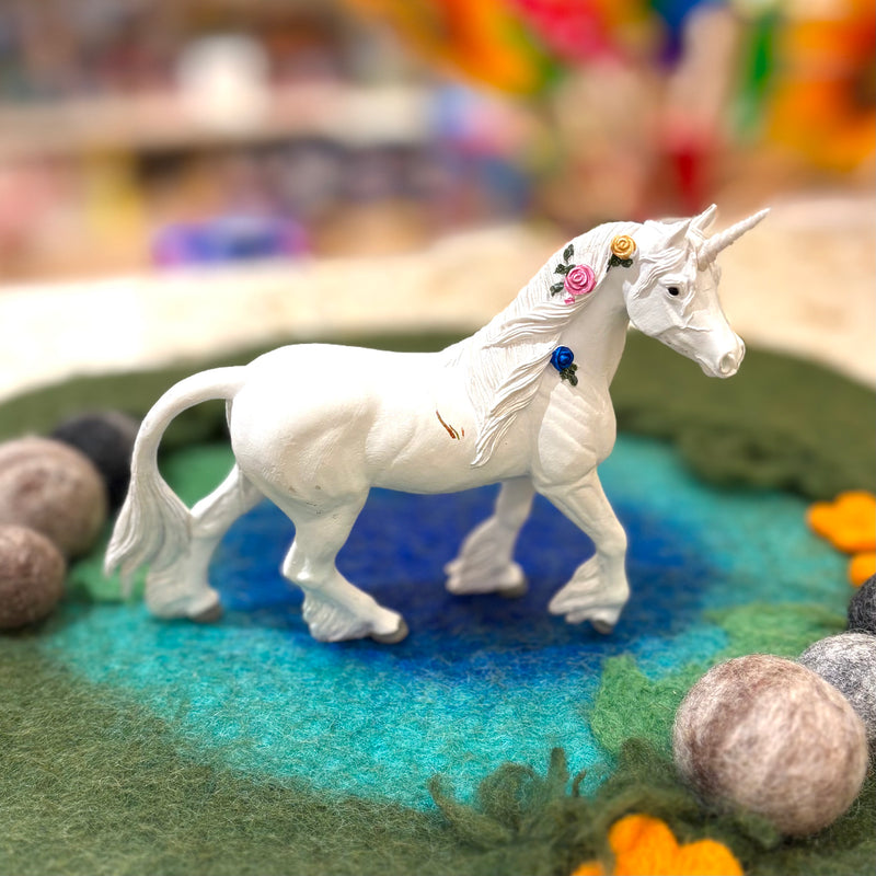 White Unicorn Figurine by Safari Ltd Animal Figurines Unicorn Toys 3yrs+
