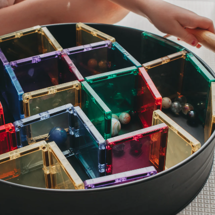 Marbles in Printed Tin with 146 Assorted Glass Marbles for 3yrs+