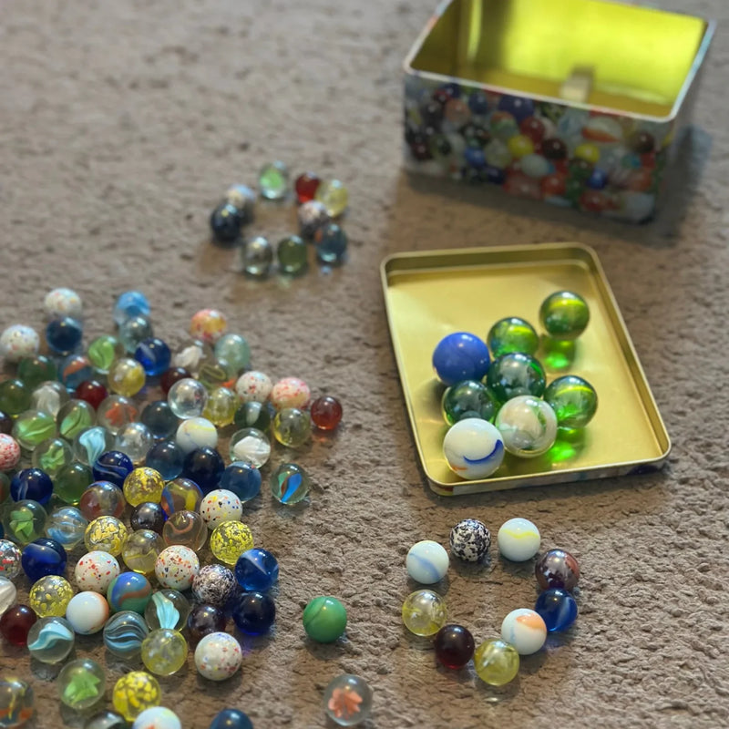 Marbles in Printed Tin with 146 Assorted Glass Marbles for 3yrs+