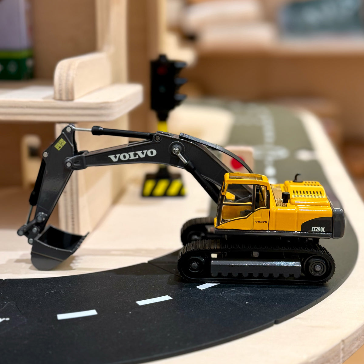 Siku Hydraulic Excavator Volvo EC290 Construction Toy Car 3yrs+