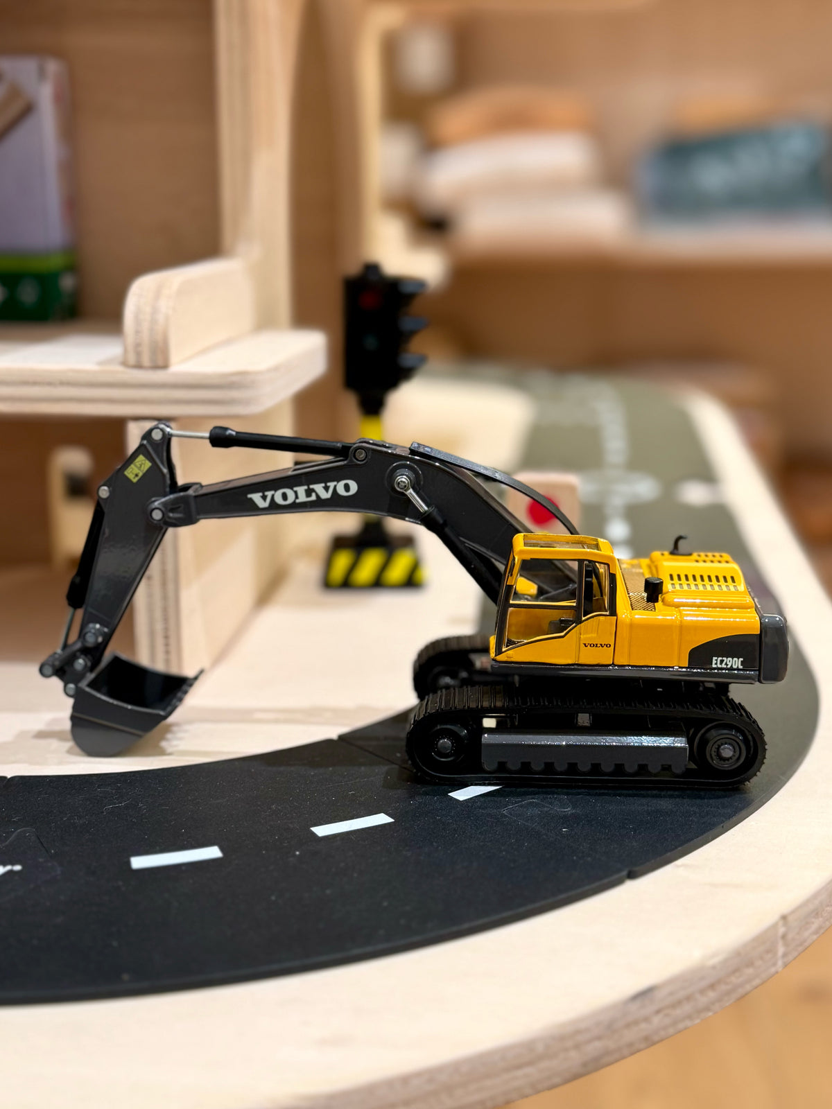 Siku Hydraulic Excavator Volvo EC290 Construction Toy Car 3yrs+ Siku Hydraulic Excavator Volvo EC290 Construction Toy Car 3yrs+