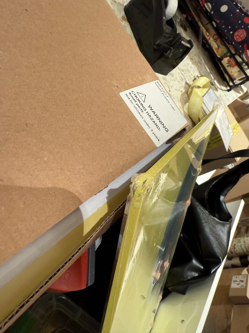 World Map Puzzle 59 x 47 x 2.5cm (Slight Damaged Edge)