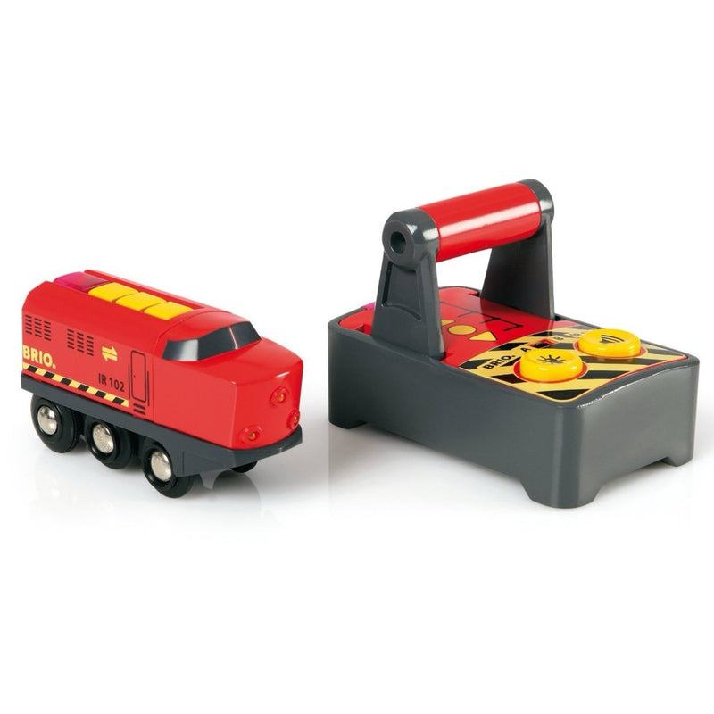 BRIO Remote Control Engine 2pcs With Sound And Light Battery Operated 3yrs+