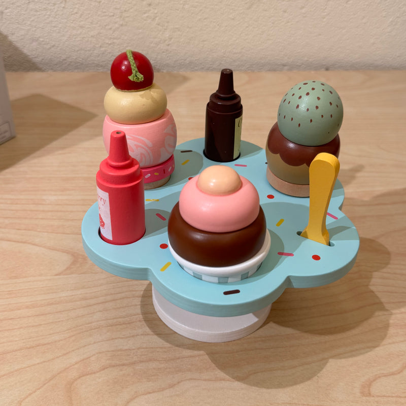 Le Toy Van Wooden Ice Cream Stand and Toppings Set Pretend and Imaginative Play 3yrs+