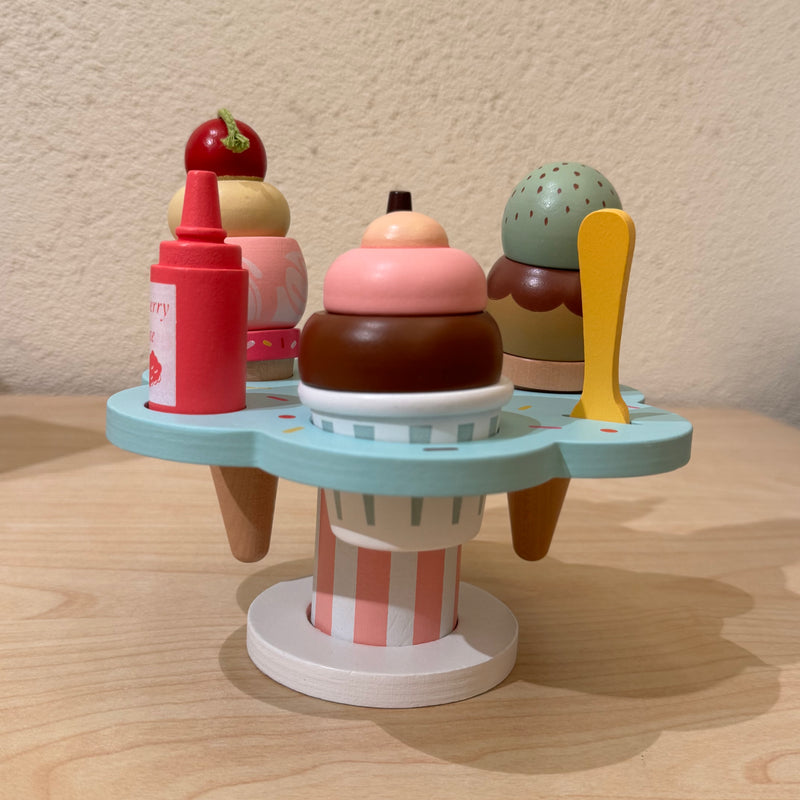 Le Toy Van Wooden Ice Cream Stand and Toppings Set Pretend and Imaginative Play 3yrs+