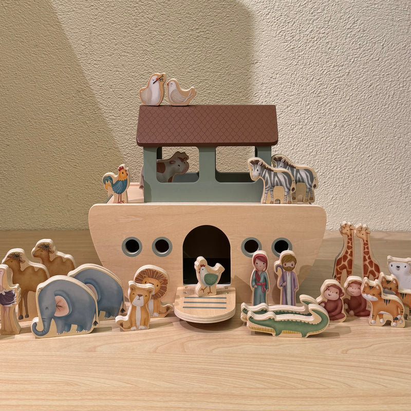 Little Dutch Noah's Ark Wooden Playset 31pcs Pretend & Imaginative Play Animal Toys Earth Developmental Toys for Toddlers 18m+
