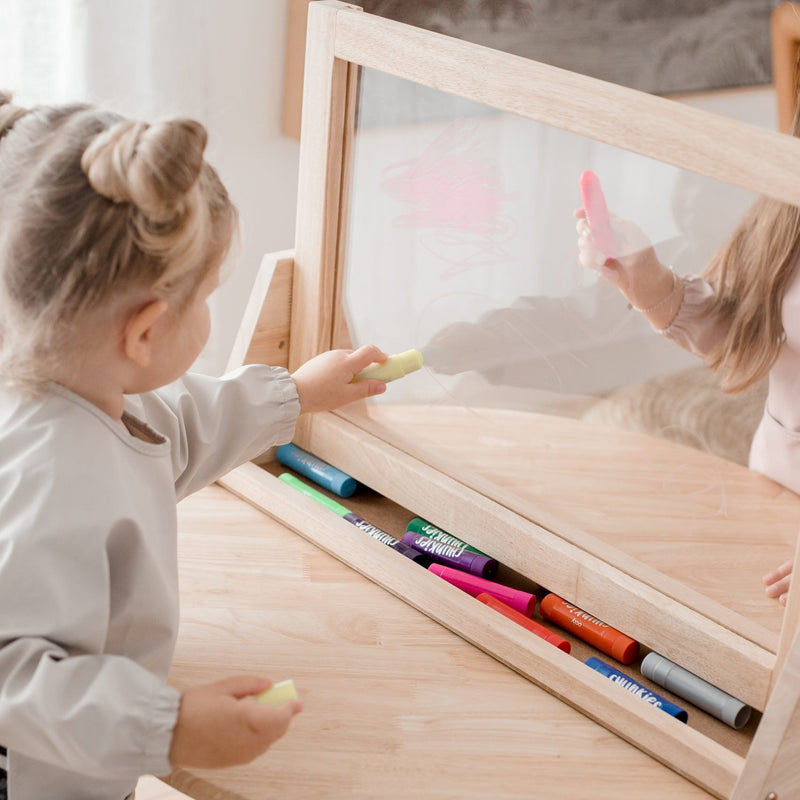 Qtoys Table Top Easel with Acrylic Board 4 in 1 Magnetic Whiteboard and Chalkboard Art and Craft for Kids 2yrs+