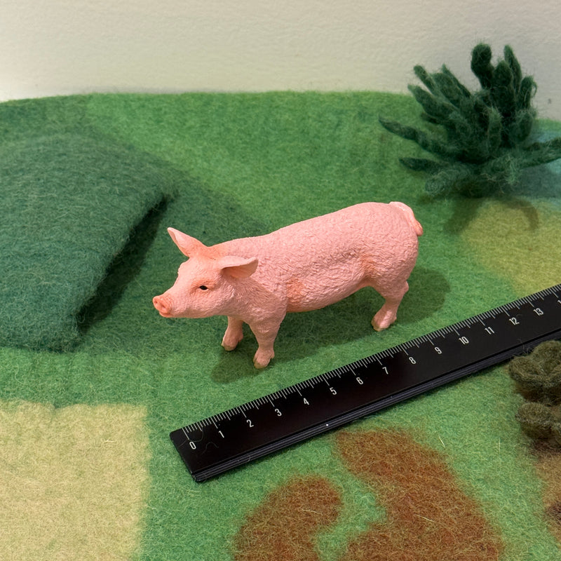 Schleich Pig Figurine Farm Collection Animal Figurines 3yrs+