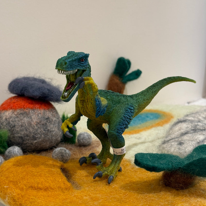 Schleich Velociraptor Figurine Dinosaur Collection Animal Figurines 3yrs+