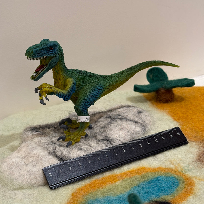 Schleich Velociraptor Figurine Dinosaur Collection Animal Figurines 3yrs+