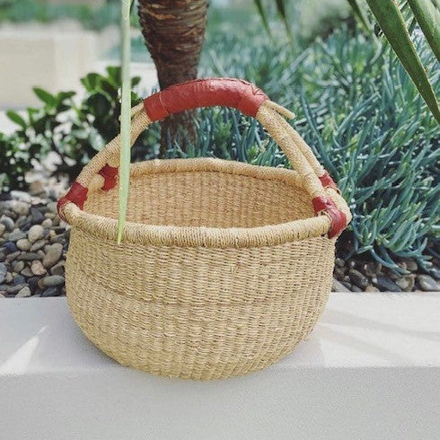 Medium Round Bolga Basket with Leather Handle Natural 28-34cm